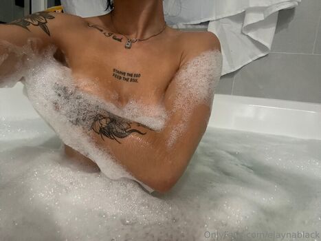 Cora Jade