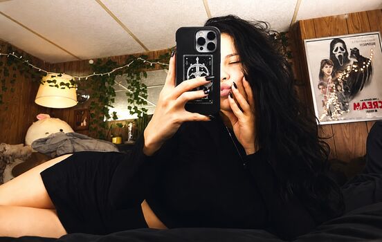 Leaked Coraauroraa private photo viral onlyfans