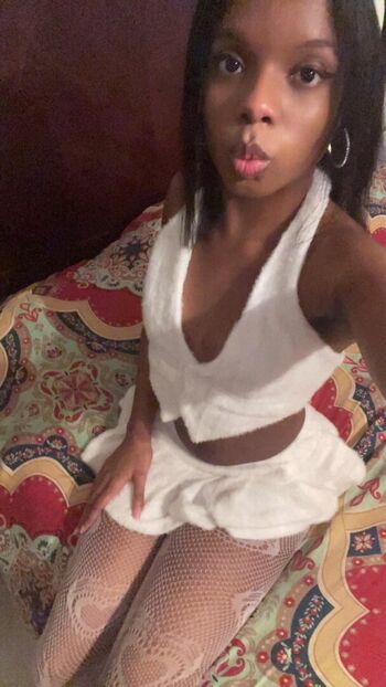 Leaked Coraldom private photo viral onlyfans