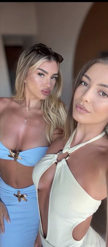 Leaked Corinaboznea private photo viral onlyfans