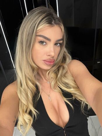 Leaked Corinaboznea private photo viral onlyfans