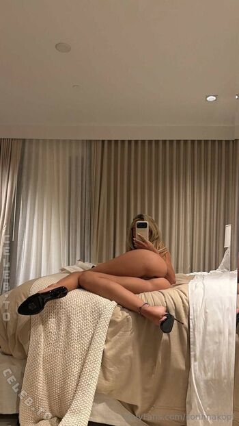 Leaked Corinna kopf private photo viral onlyfans