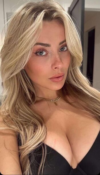 Leaked Corinna kopf  page private photo viral onlyfans