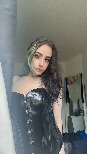 Leaked Cornwall private photo viral onlyfans