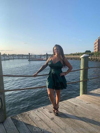 Leaked Countrywiferi private photo viral onlyfans