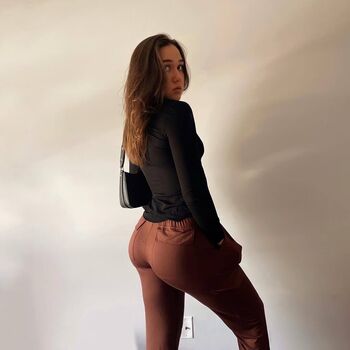 Courtney Sarault
