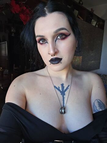 Leaked Crimson dead wolf private photo viral onlyfans
