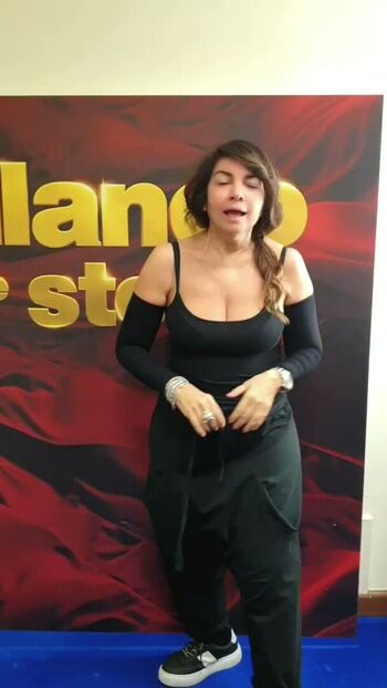 Cristina D Avena