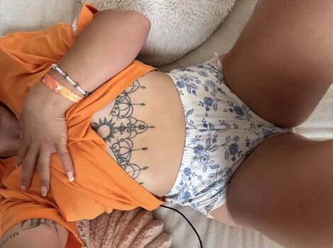 Leaked Cry baby girl private photo viral onlyfans