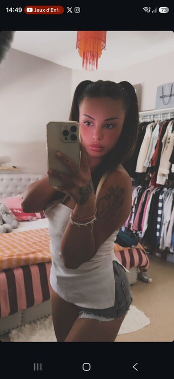 Leaked Cry baby girl private photo viral onlyfans