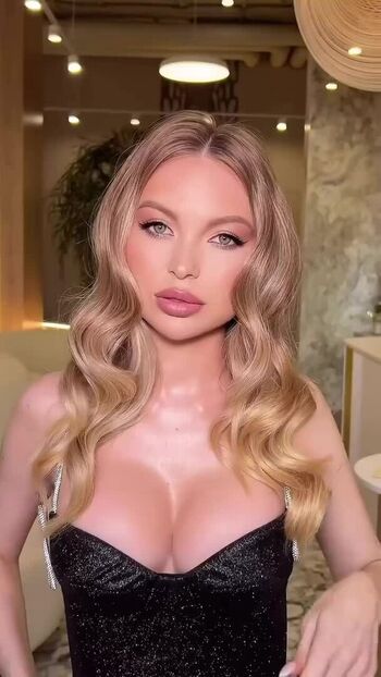 Leaked Crystallandysh page private photo viral onlyfans
