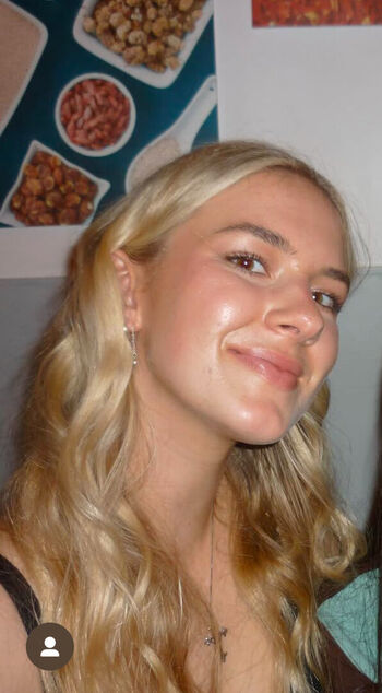 Cum Tribute