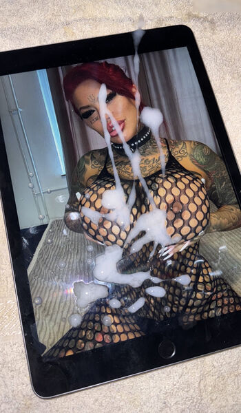 Cum Tributes