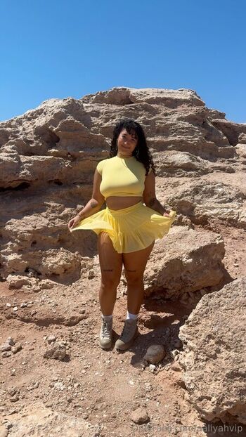 Leaked Curlybeanraver private photo viral onlyfans