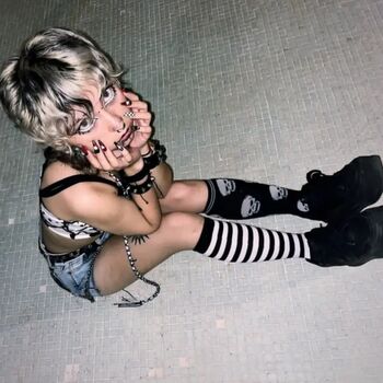 Cute_Chrixxx