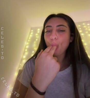 Leaked Cutejuliaa  page private photo viral onlyfans