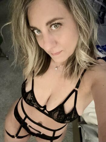 Leaked Cutesexymom private photo viral onlyfans