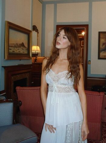 Daisy Edgar-Jones
