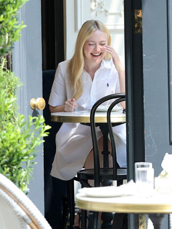 Leaked Dakota fanning private photo viral onlyfans