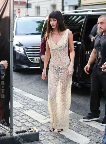 Leaked Dakota johnson page private photo viral onlyfans