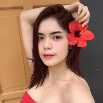 Danica Olandres