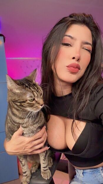 Leaked Daniela azuaje private photo viral onlyfans