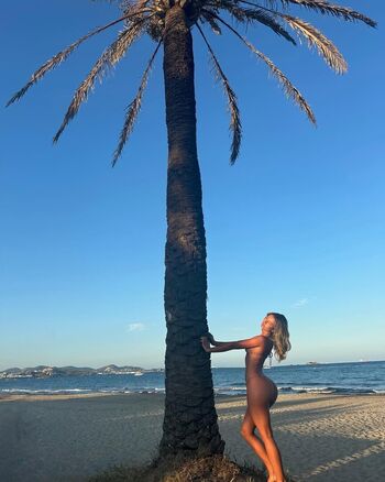 Daniella lapo