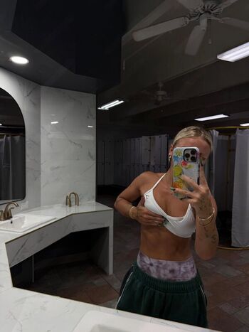 Leaked Darianrhodess private photo viral onlyfans