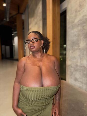 Leaked Darkskinchk private photo viral onlyfans