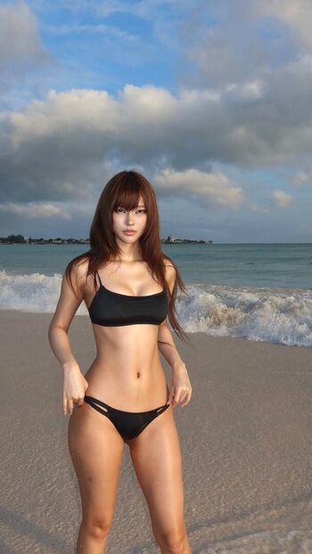 Daturakisses- Sacha Wang