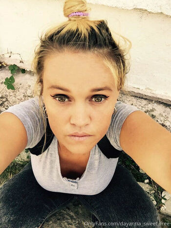 dayanna_sweet_free