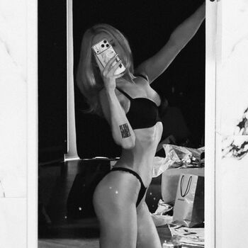 Leaked Dead blonde page private photo viral onlyfans