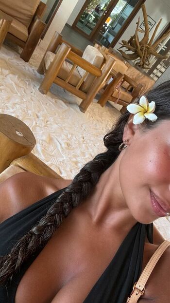 Debora Gomes