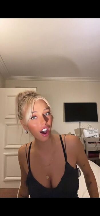 Leaked Deborh fugere private photo viral onlyfans