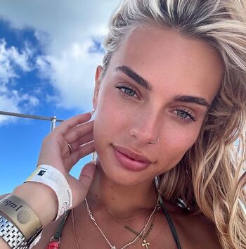 Leaked Deborh fugere private photo viral onlyfans