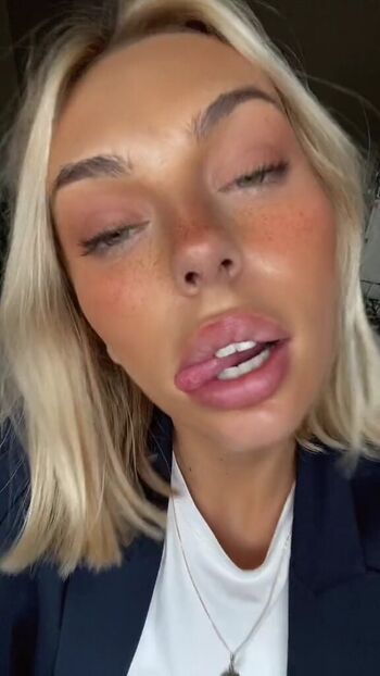 Leaked Deborh fugere private photo viral onlyfans