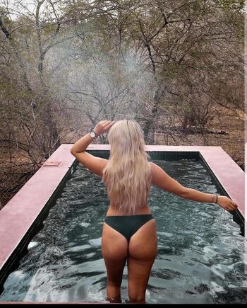 Leaked Dee van der zeeuw private photo viral onlyfans