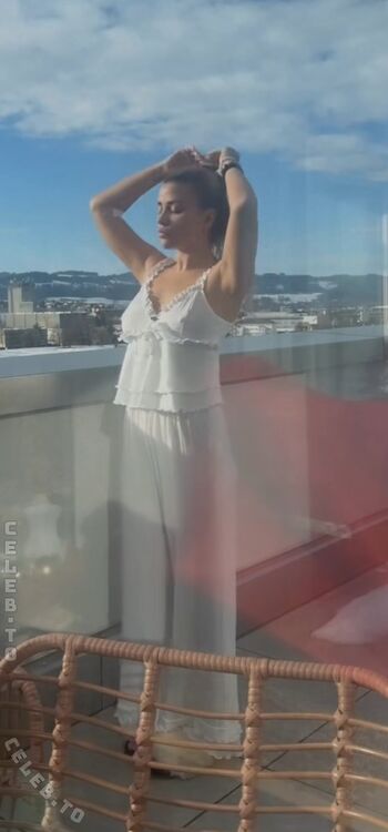 Deeanaofficial