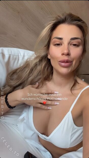 Leaked Deeanaofficial private photo viral onlyfans