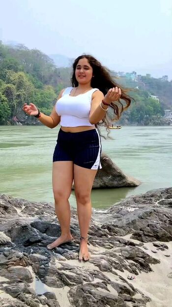 Leaked Deeksha bhardwaj private photo viral onlyfans