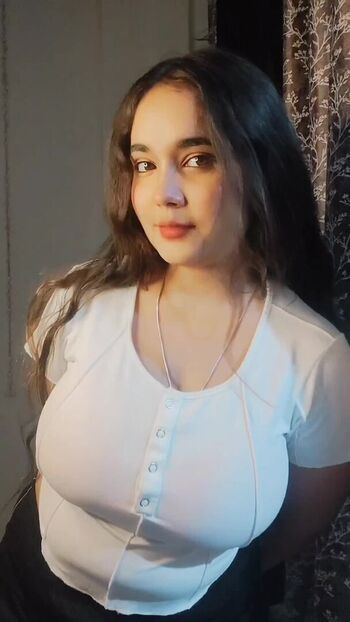 Leaked Deeksha bhardwaj private photo viral onlyfans