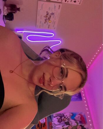 Leaked Defnotdes private photo viral onlyfans