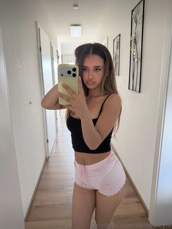 Leaked Deineeleyla private photo viral onlyfans
