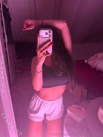 Leaked Deineemi private photo viral onlyfans