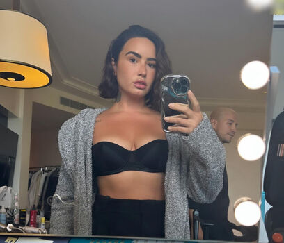 Leaked Demi lovato private photo viral onlyfans