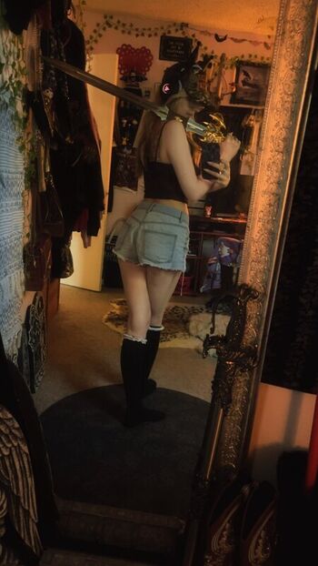 Demonxbae