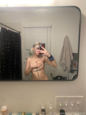 Leaked Destizzle private photo viral onlyfans