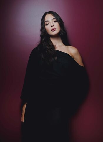 Deva Cassel
