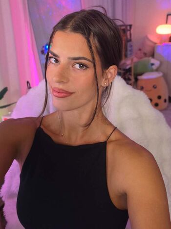 Leaked Develique page private photo viral onlyfans
