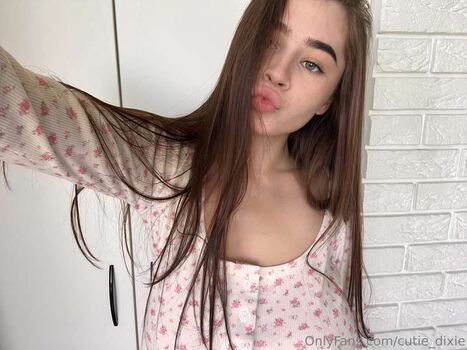 Leaked Dixie cute private photo viral onlyfans